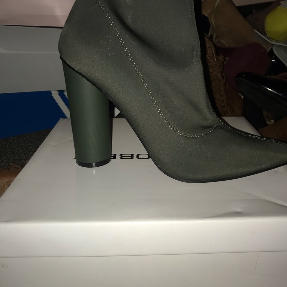 Olive bootie